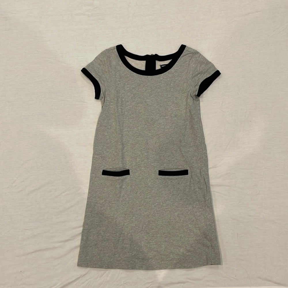 GapKids dress size 12 (xl). Gray and black dress with pockets and zipper on back